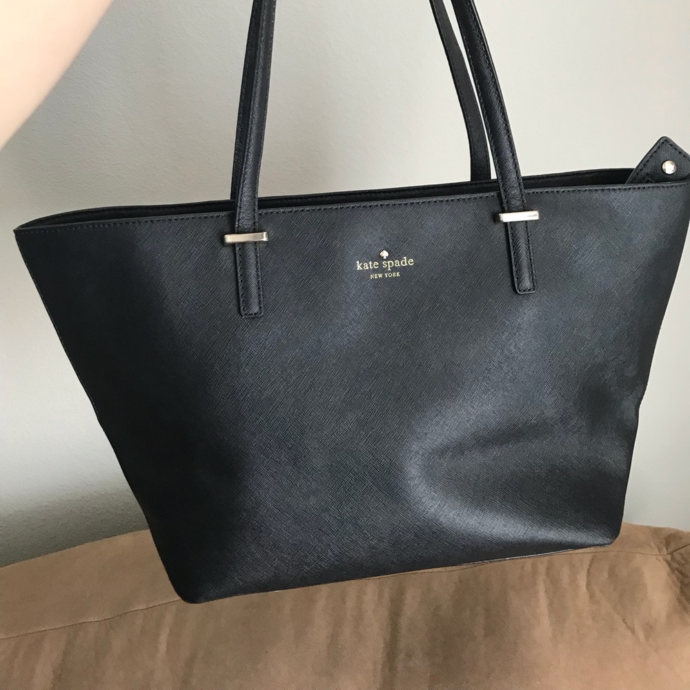 Kate Spade Cedar Street Tote (medium)